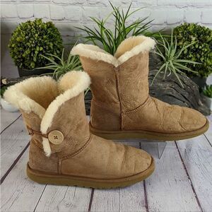 UGG Bailey Button II Boot